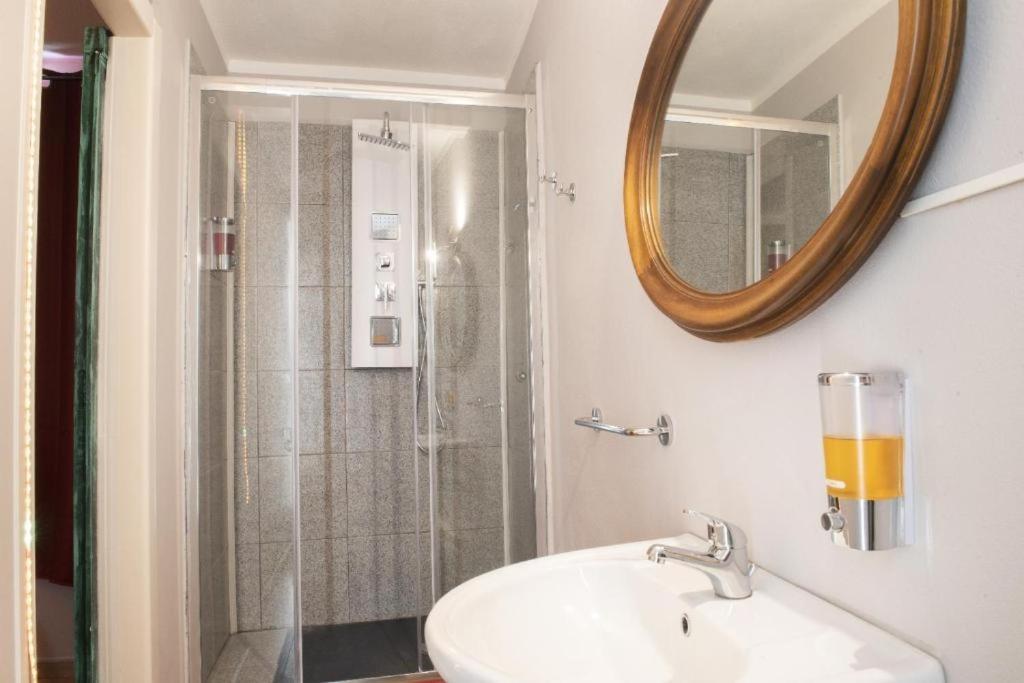 סאסארי Le Mura Antiche Rooms מראה חיצוני תמונה
